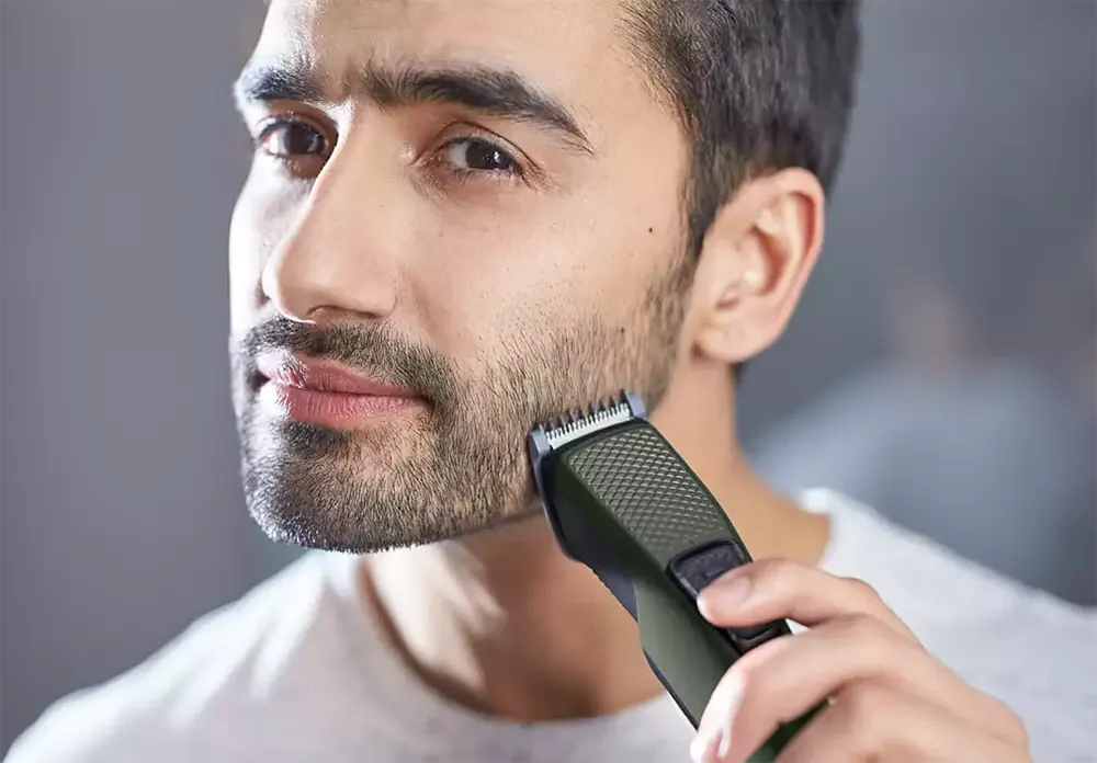 Philips Men's Electric Beard Trimmer, Wet & Dry, Rechargeable, Black